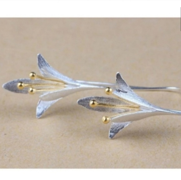 🎀925 Lily Drop Earing - Picture 4 of 6